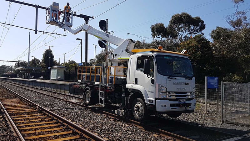 bucket-truck-300-3